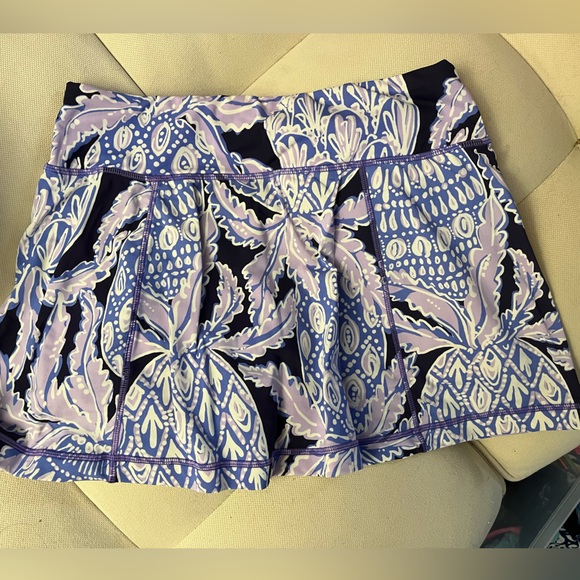 Lilly Pulitzer Luxletics Active Skirt (with Shorts), Size XS - Picture 2 of 3